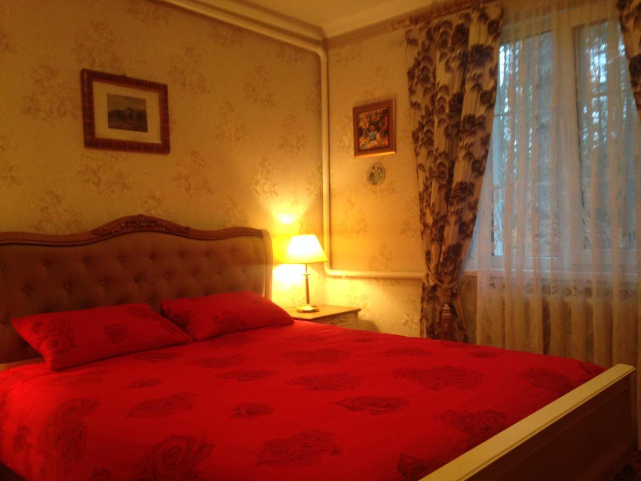 Domik V Lesy Guest House Lyutezh ภายนอก รูปภาพ